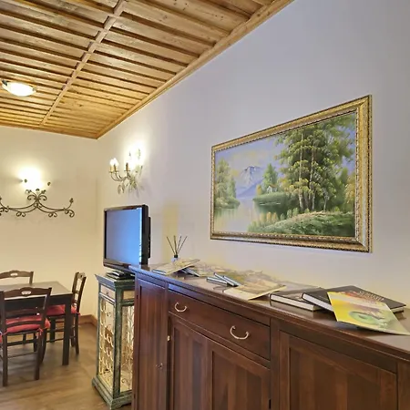 Grand Apartment *